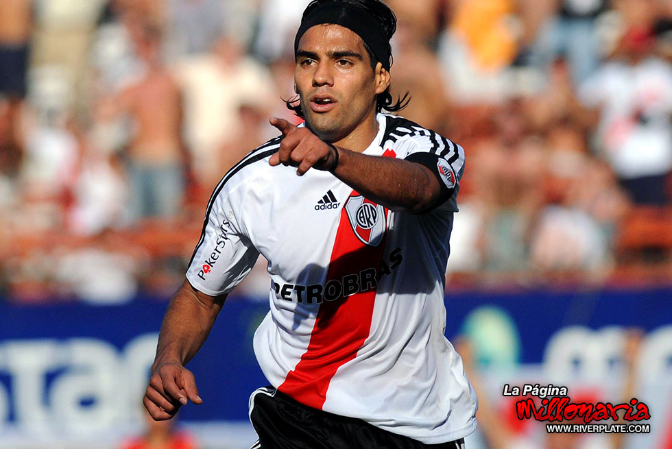 River Plate vs Colón Sta. Fé (CL 2009) 14